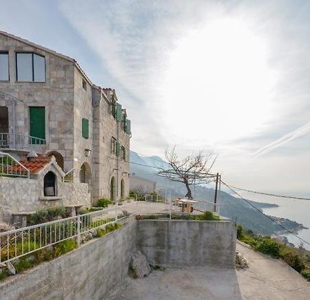 Apartments With A Parking Space Brela, Makarska - 11552 ภายนอก รูปภาพ