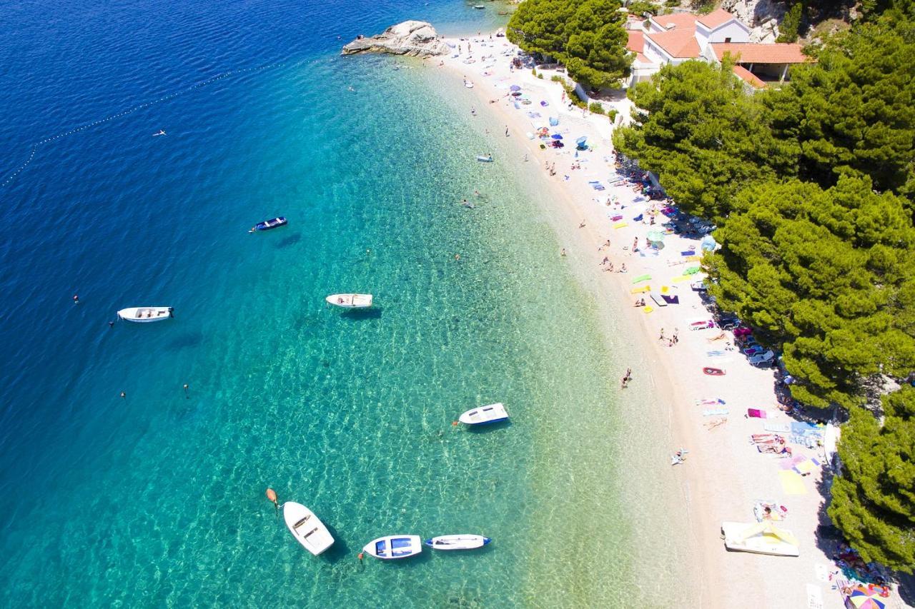 Apartments With A Parking Space Brela, Makarska - 11552 ภายนอก รูปภาพ